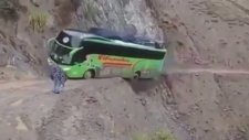 Ölümün Kıyısından Geçen Otobüs Şoförü
