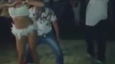 Dansçı Kızla Dans Eden Kocasını Pişman Kadın