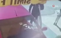 El Freni Çekilmeyen Otomobil Fırına Böyle Girdi