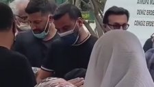 Alişan Kardeşinin Cenazesinde Ayakta Zor Durdu
