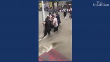 Çin'de Sel Sularına Kapılan Kadın Böyle Kurtarıldı