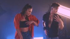 Demet Özdemir'den Yeni Dans Videosu