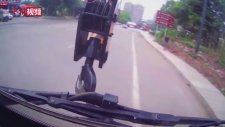 Vincin Kancasına Çarpan Motosikletli