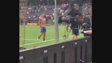 Ronaldo Isınma Sırasında Kadın Güvenlik Görevlisini Bayılttı