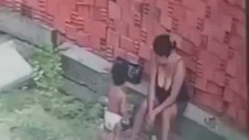 Çocuğu İçin Kendini Siper Eden Anne