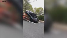 Sahibine Teslim Edilirken Kaza Yapan Jaguar
