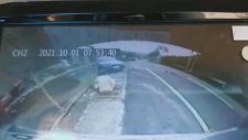 Kaza Anında Arabanın Camından Fırlayan Kadın