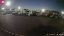 Kamyon Otoparkında Başıboş Römork Kaza Yaptı