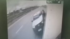 Uykuya Dalan Sürücünün Feci Kazası