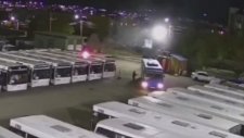 Rusya’da Havai Fişekler Belediye Otobüsünün Üstüne Düştü