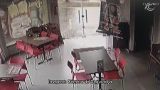 Üzerine Gelen Araçtan Saniyelerle Kurtulan Adam