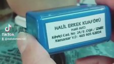 Tıraş Yaptığı Müşterisinin Ensesine Kaşesini Basan Kuaför
