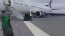 İran’da Yolcu Uçağı Pistten Çıktı