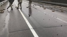 Eli Cebinde Mayın Tekmeleyen Ukrayna Askeri