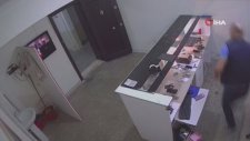 Ankara’da Cep Telefonu Bataryasının Patlama Anı Güvenlik Kameralarına Yansıdı
