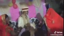 Düğünde Gelini Tokatlayan Damat