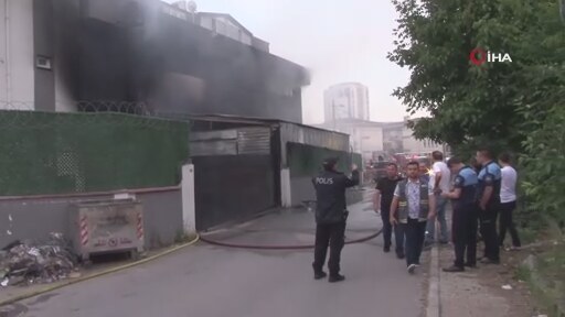 Sultanbeyli’de Mobilya Fabrikasındaki Yangın Kontrol Altına Alındı