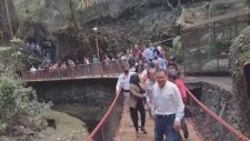 Meksika'da Açılışı Yapılan Asma Köprü Koptu