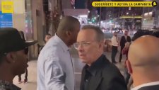 Tom Hanks Eşini İten Hayranına Bağırdı