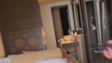Otel Odasında Depreme Yakalanmak
