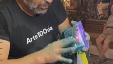 Parmaklarıyla Resim Yapan Sokak Sanatçısı