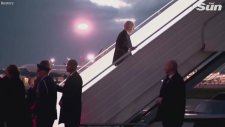 Biden Uçağa Binerken Merdivenlerde Düştü