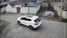 Yol Verdiğine Pişman Olan Sürücü