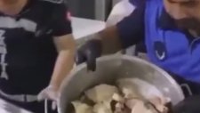 Vatandaşa Çamaşır Sulu Tavuk Eti Yediren İşletmeci