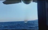 Alçak Uçuş Yapan Türk Pilot Balıkçıların Nefesini Kesti
