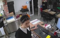 Düştüğünde Aşırı Sinirlenen Tamirci