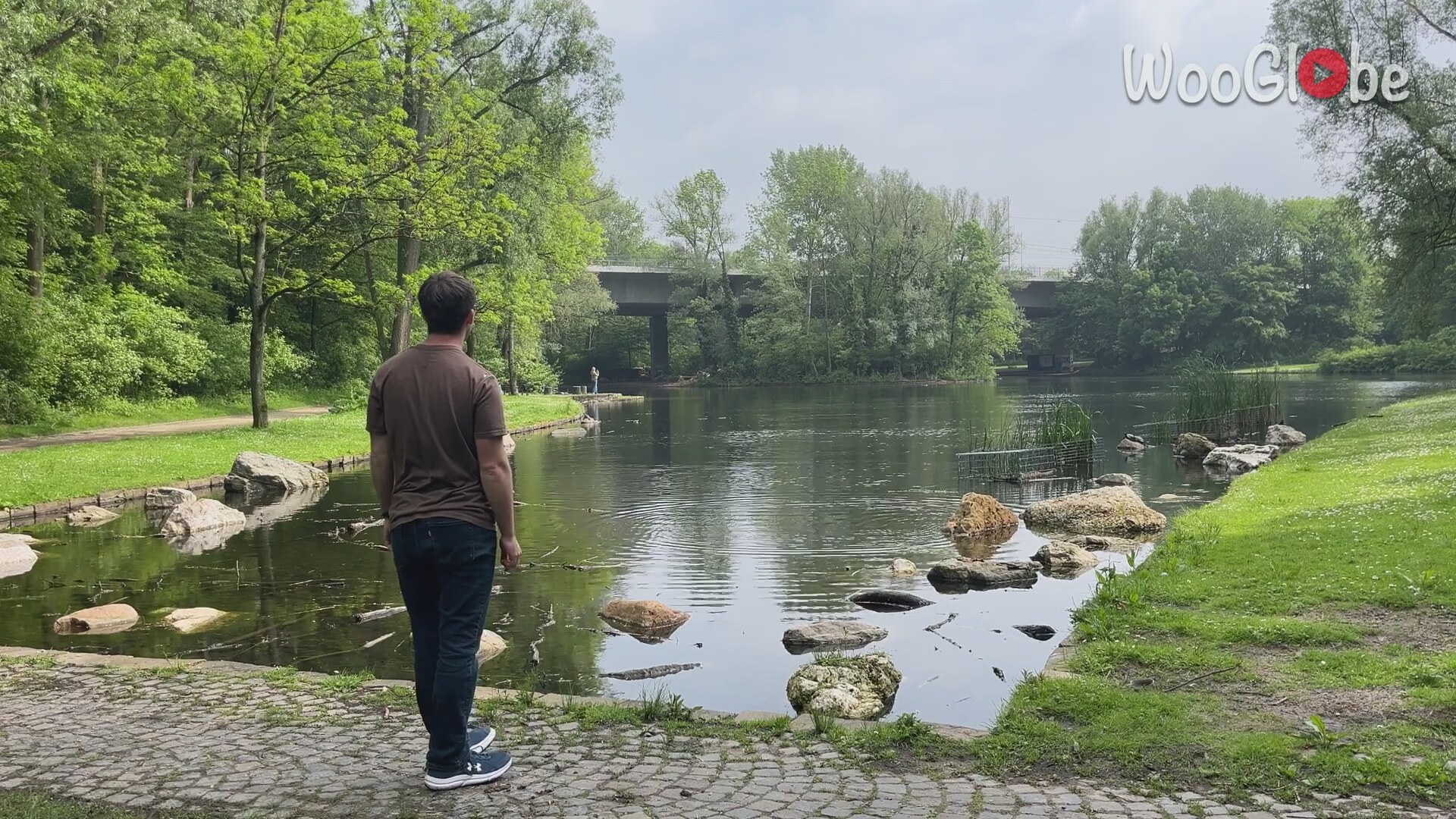 suda taş sektirme, taş sektirme, rekor, yetenekli insanlar, yetenek videola...