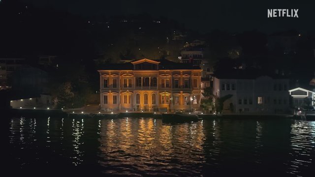 Enfes Bir Akşam (2025) Fragman