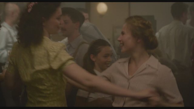 À bras-le-corps (2025) Fragman