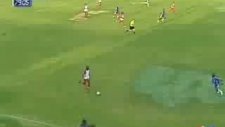 futbolcunun maç anında ayagı kırıldı