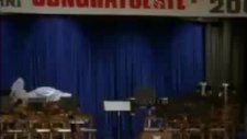 amerikan pastası-biber gazı
