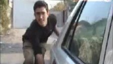 Patenci Tanıdığımın Duvara Çarpışı !