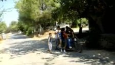 motorsiklete kaç kişi biner