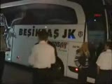 beşiktaş taraftarı havalimanını bastı!