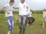 Üç Ayak Böyle Oynanir...