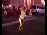 kopmuş bu adam : ))