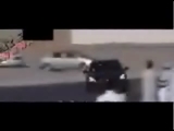 Araplar Şımardııı. Adama Çarpınca Kaça Parçalıyor
