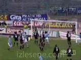 En İyi Freekick'ler. Gol Nasıl Atılır Görün.