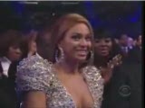 Taylor Swift Grammy E Damgasını Vurdu