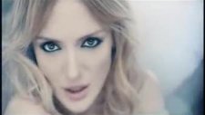 Nazlı - Beni Sevme - Yeni Klip 2010