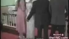Sabırsız Damat Ve Gelinin Annesi