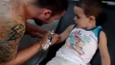 bu dövmeciyi iyi bir dövmeli
