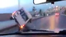 bu şöför aşmış kendini.