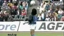 Maradona dans ederek ısınıyor