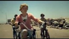 Cody Simpson - 'iyiyi' Ft. Flo Rida