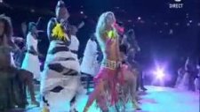 Shakira ’waka Waka’ İle Stadı İnletti!!